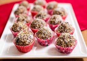 Cranberry Cashew Energy Bites 