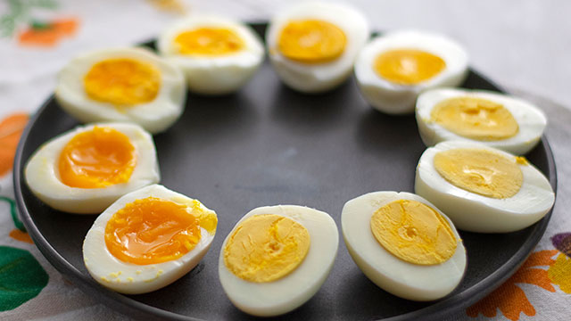 Back to Basics: How to Make Soft & Hard Boiled Eggs