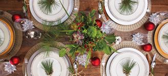 Simply Sophisticated Holiday Table Décor